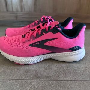 Brooks Women's Athletic Shoes - Pink and Black Launch 8 Size 8.5